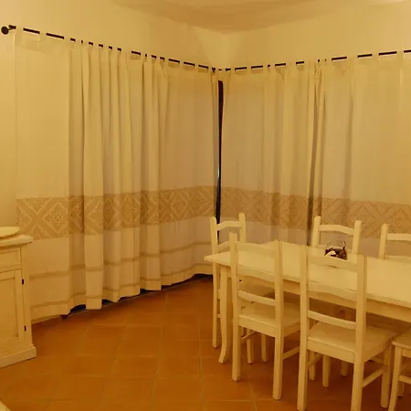 Le Ville Le Saline Palau Zimmer foto